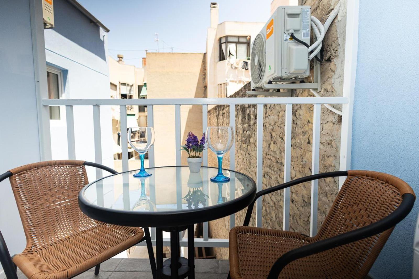 Ra Apartamentos Sevilla Alicante Luaran gambar